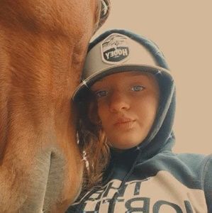 Meet your Posher, Alexis